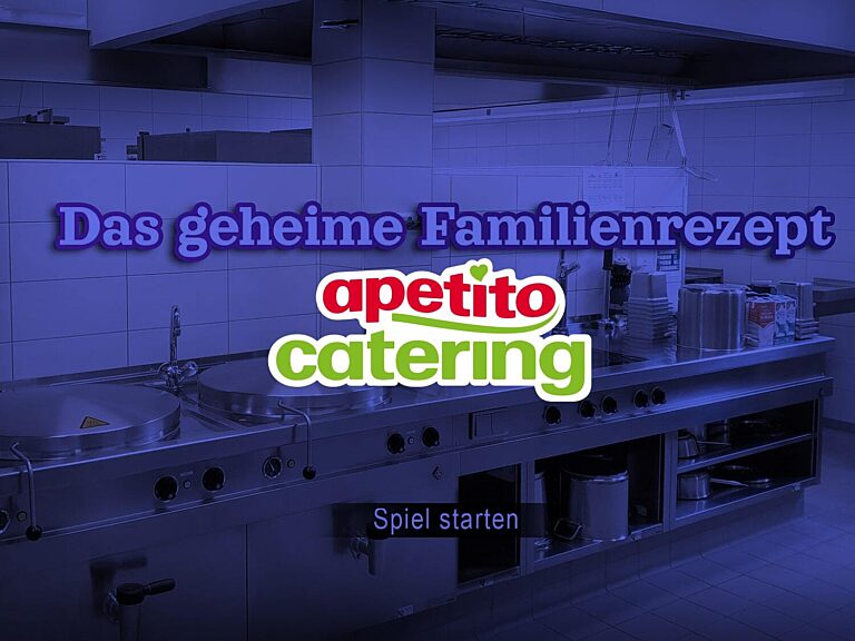Blick in eine professionelle Großküche mit eingeblendeter Aufschrift „Das geheime Familienrezept“ und dem Logo von apetito catering – Visual für ein spielerisches Onboarding-Erlebnis.